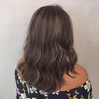 ロング カラー SNSで大バズり‼️ 欧米風ヘア大ヒット中のヘアスタイル