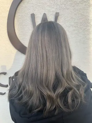 セミロング カラー 福岡 舞のヘアスタイル