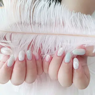 ネイル YUYI.nail salon所属・Mi Naのネイルデザイン
