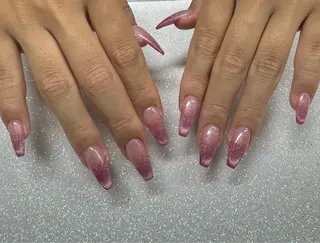 ネイル VIERU 🌈🎀💖のネイルデザイン