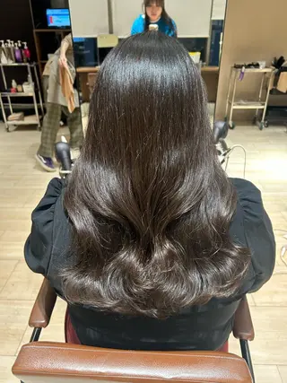 ロング パーマ 🎀大竹美侑／顔まわ りカット／レイヤーのヘアスタイル