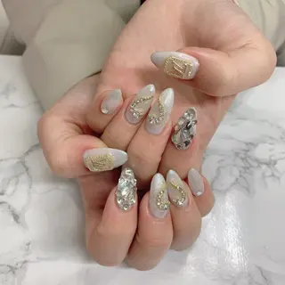 ネイル はな💎ネイル ワンホン、長さ出しのネイルデザイン