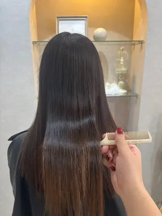 ロング aika .のヘアスタイル
