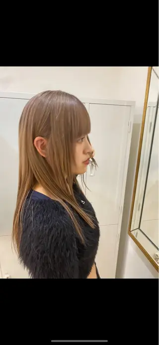 セミロング カラー 田澤 史悠のヘアスタイル