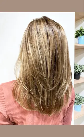 ロング 美容室MOMO 柏所属・🦄心でカット🦄 🌈まさきうらん🌈のヘアスタイル