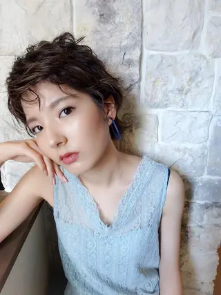 ショート カラー EMANON天神所属・Hitomi Ezakiのヘアスタイル