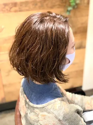 ミディアム カラー ハイライト✨髪質改善 TAKAさんです😊のヘアスタイル