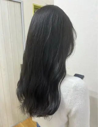 ロング カラー nana by pique所属・石津 瑚々奈のヘアスタイル