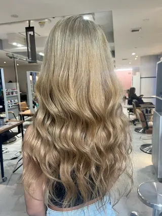 ロング カラー lunty難波店所属・💋ギャル髪💋 かづき💖のヘアスタイル