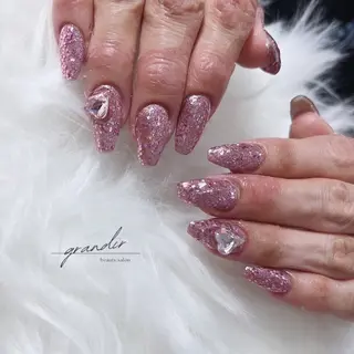 ネイル grandir所属・grandir🦋 MOMOKAのネイルデザイン