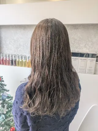 ロング カラー MignonS所属・森下 栞奈のヘアスタイル