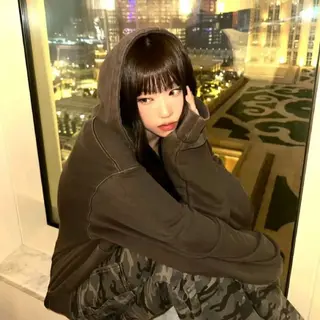 ロング source Cia / Hannaのヘアスタイル