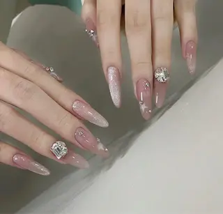 ネイル Cutil Nailsalon所属・Cutil. Nail🌈のネイルデザイン