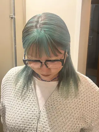 セミロング カラー 🦮shiori アイドルオタク🦮のヘアスタイル