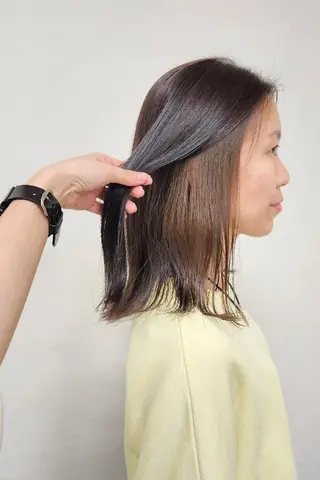 セミロング カラー 安達まい/ インナーカラー◎のヘアスタイル