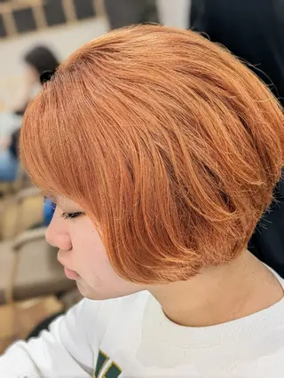 ショート カラー 根岸 進のヘアスタイル