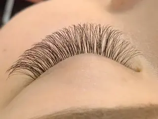 マツエク・マツパ LULLABY 銀座並木通り店のマツエク・マツパデザイン
