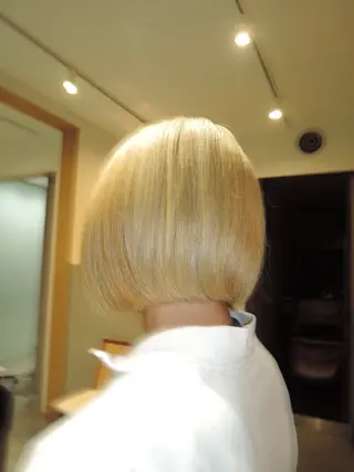 ミディアム YUI／レイヤー カット/透明感カラーのヘアスタイル