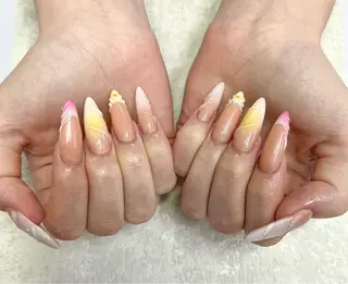 ネイル ネイルサロン Friday 21所属・ネイルサロン Friday 21のネイルデザイン