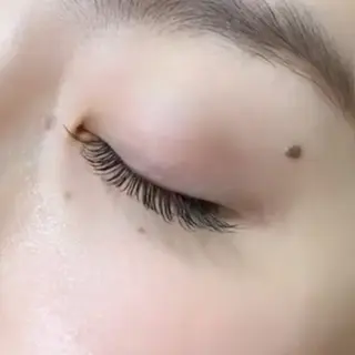 マツエク・マツパ Refoile所属・11/4open👏 Refoile🎉のマツエク・マツパデザイン