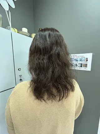 カラー yuasa rinaのヘアスタイル