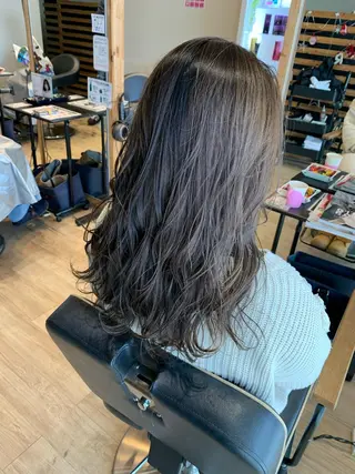 セミロング カラー 大久保 隆蔵のヘアスタイル