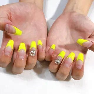 ネイル VIOLUS所属・VIOLUS 関目のネイルデザイン