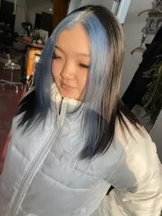 カラー ロング qiie ブリーチ ハイライトのヘアスタイル