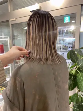 ミディアム カラー デザインカットカラー /🍓MITO🍓のヘアスタイル