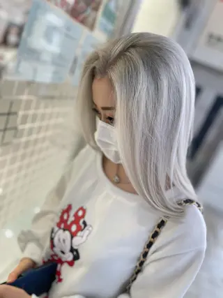 ショート カラー N° jillva ♦️川端裕司♦️のヘアスタイル