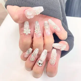 ネイル Kira-ra所属・Kira-ra💎 KIRARIのネイルデザイン