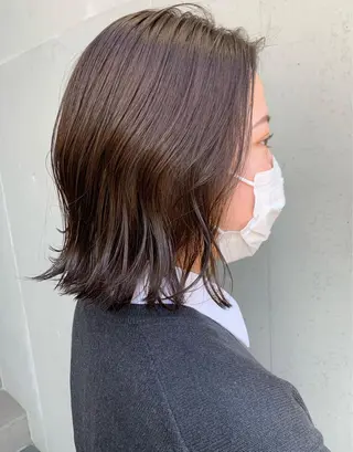 ミディアム カラー 顔周り/暗髪カラー /アベ マホのヘアスタイル