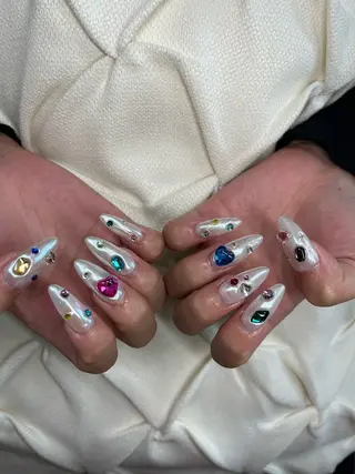 ネイル nail.salon .Reversalのネイルデザイン