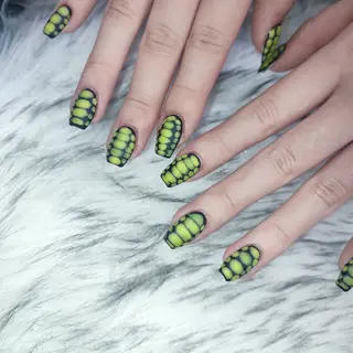 ネイル RUNWAY 　　の眉毛・アイブロウイメージ