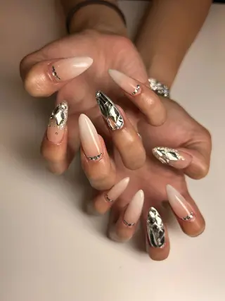 ネイル 恒川 みなみのネイルデザイン