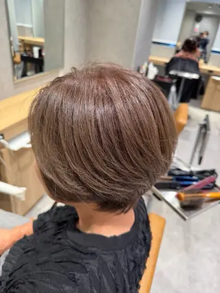 ショート カラー 須田 柚希のヘアスタイル
