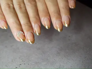 ネイル 岩田 久美子のネイルデザイン