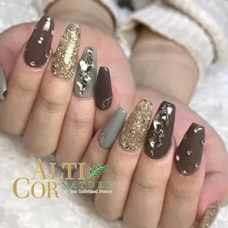 ネイル ChezEspoir【シェエスポワール】所属・ChezEspoir 佐藤のネイルデザイン