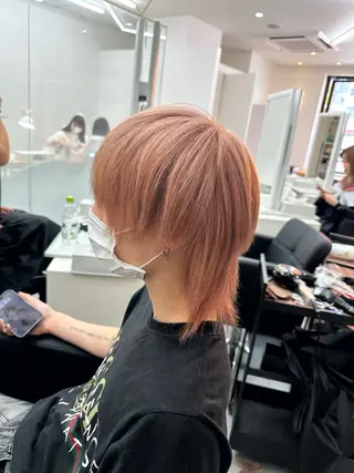 ミディアム 奥本 侑 ハイトーン、髪質改善のヘアスタイル