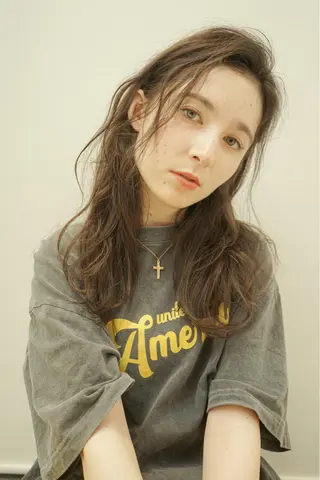 セミロング Neolive caffのヘアスタイル