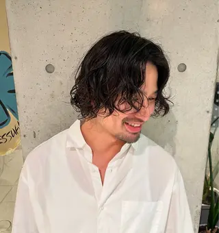 ショート パーマ メンズ 菅野 紗弥のヘアスタイル
