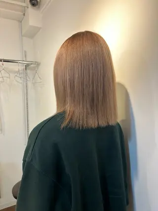 カラー やさかわ ももかのヘアスタイル