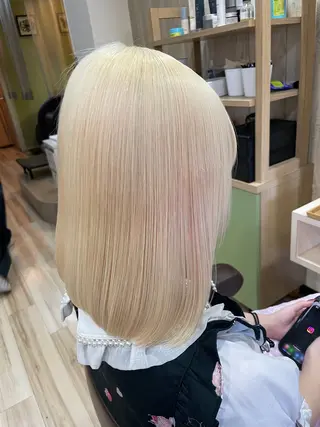 ミディアム カラー 🌈派手髪ハイトーン 🌈鈴木亮太🌈のヘアスタイル