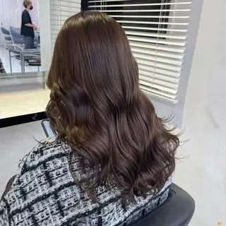 セミロング カラー ヘアアレンジ ブリーチカラー🩰 ガーリー🩰とらのヘアスタイル