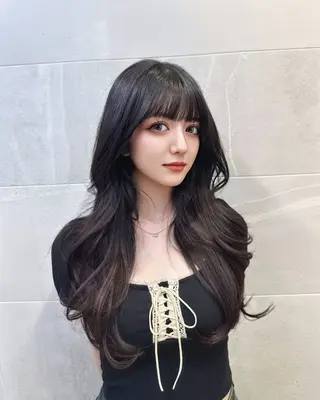 ロング 福間克徳/顔まわり /レイヤーカットのヘアスタイル