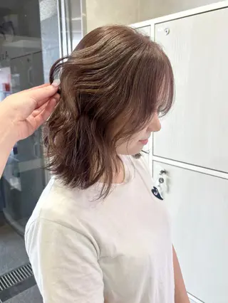 ミディアム 伊藤 愛里のヘアスタイル