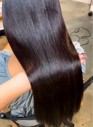 本木下朋花/髪質 改善×ダブルカラーのヘアスタイル