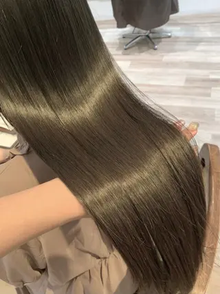 ロング ウルフ/センタ- パート【ナナミ】のヘアスタイル