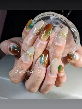 ネイル フラワー ムーンのネイルデザイン