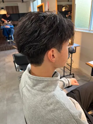 メンズ 保立メンズカット 千葉駅フェザーパーマのヘアスタイル